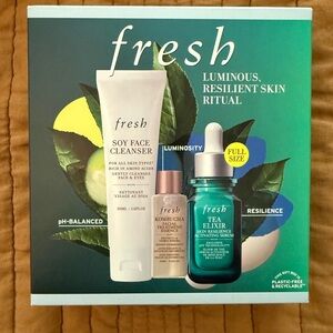 Fresh Luminous, Resilient Skin Ritual Set Trio